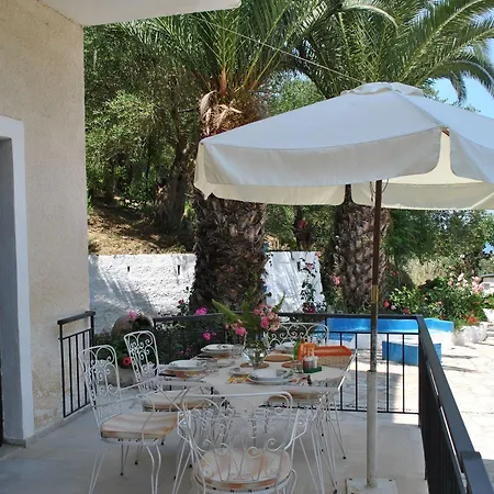Helios Splendid Apart Otel Mpoukaris