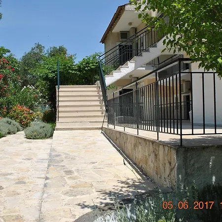 Helios Splendid 3* Букари
