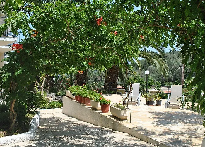 Helios Splendid מלון דירות בוקארי