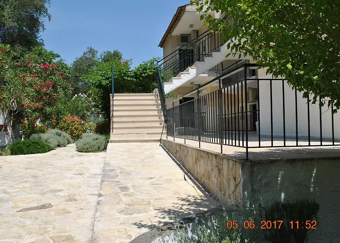 Helios Splendid 3* בוקארי