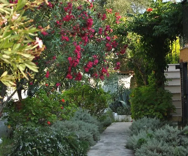 Helios Splendid מלון דירות 3*